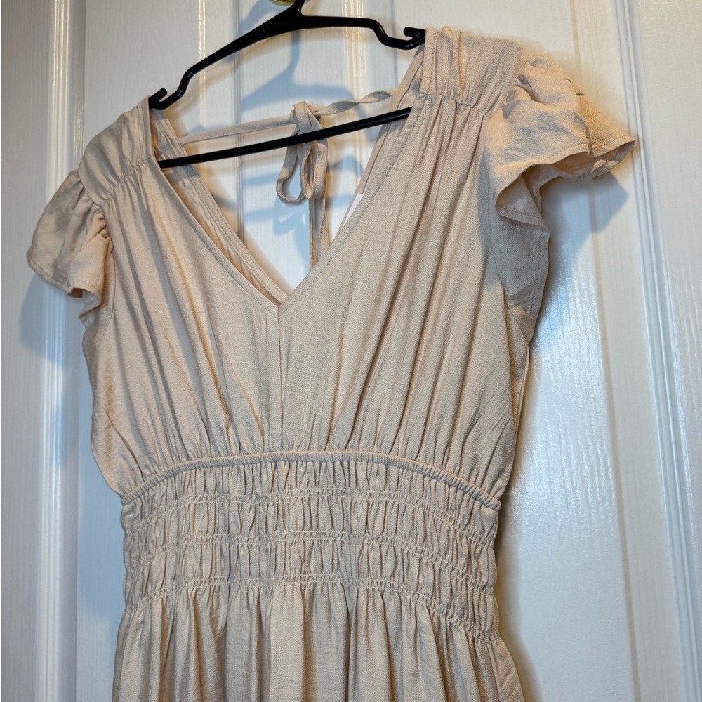 NWT August Sky Light Khaki V Neck Short Sleeve Midi Dress Size S - Picture 4 of 8